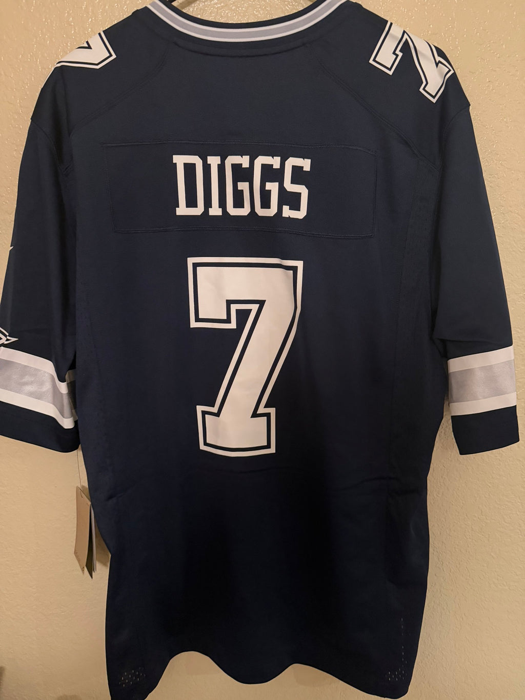 Brand New Dallas Cowboys Trevon Diggs #7 Jersey Size L - Nike (Navy Home)