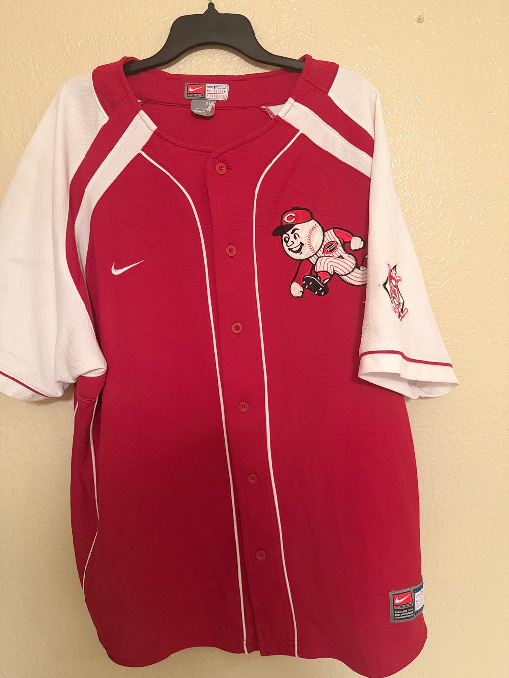 Pre-Worn Cincinnati Reds Jersey-Ken Griffey Jr. #3 Size XL