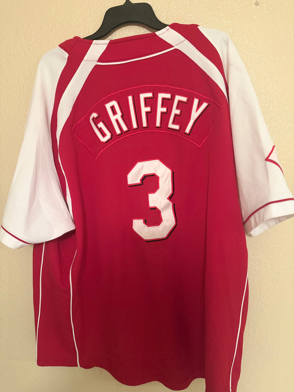 Pre-Worn Cincinnati Reds Jersey-Ken Griffey Jr. #3 Size XL