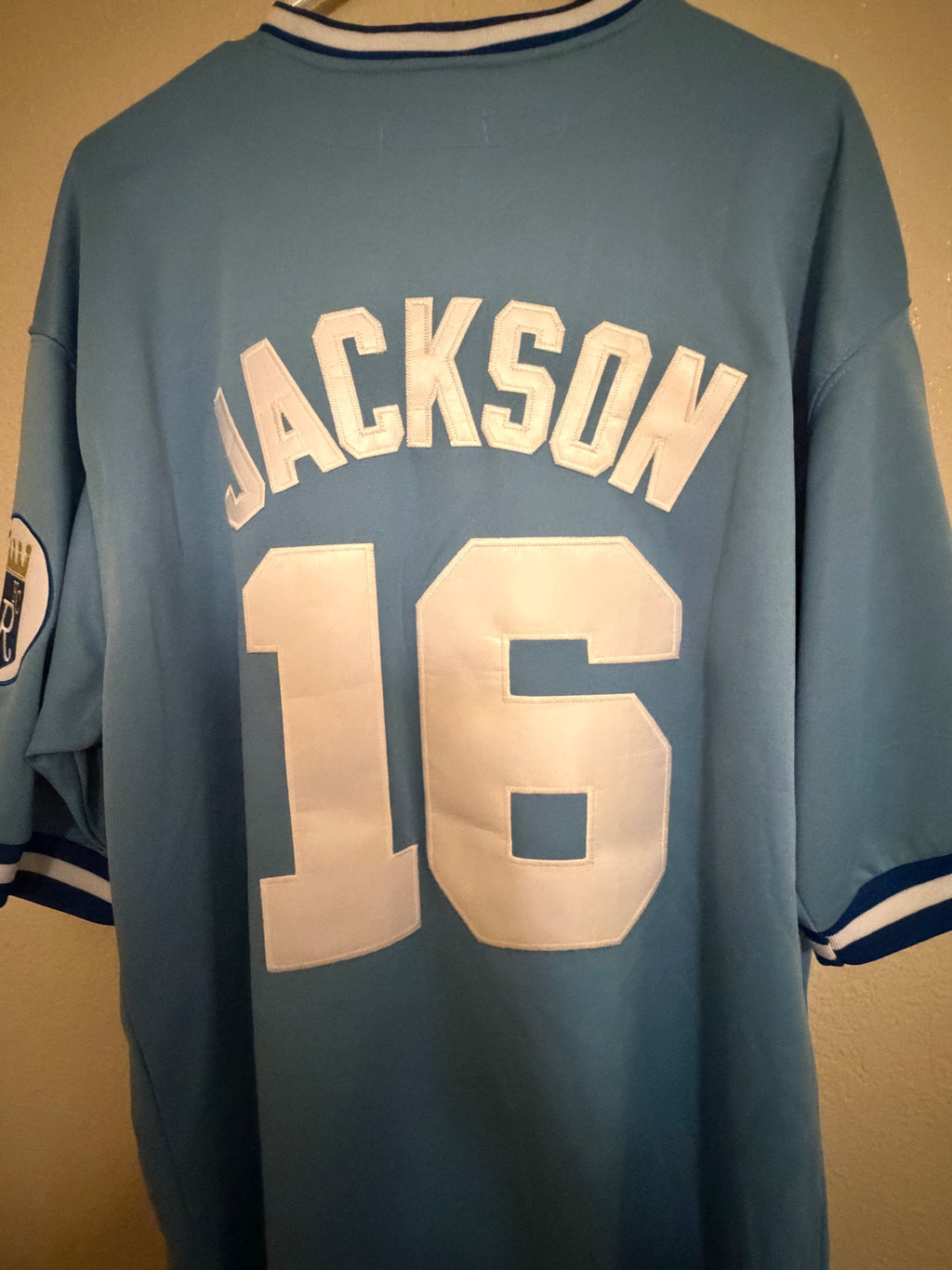 Back view - Jackson 16