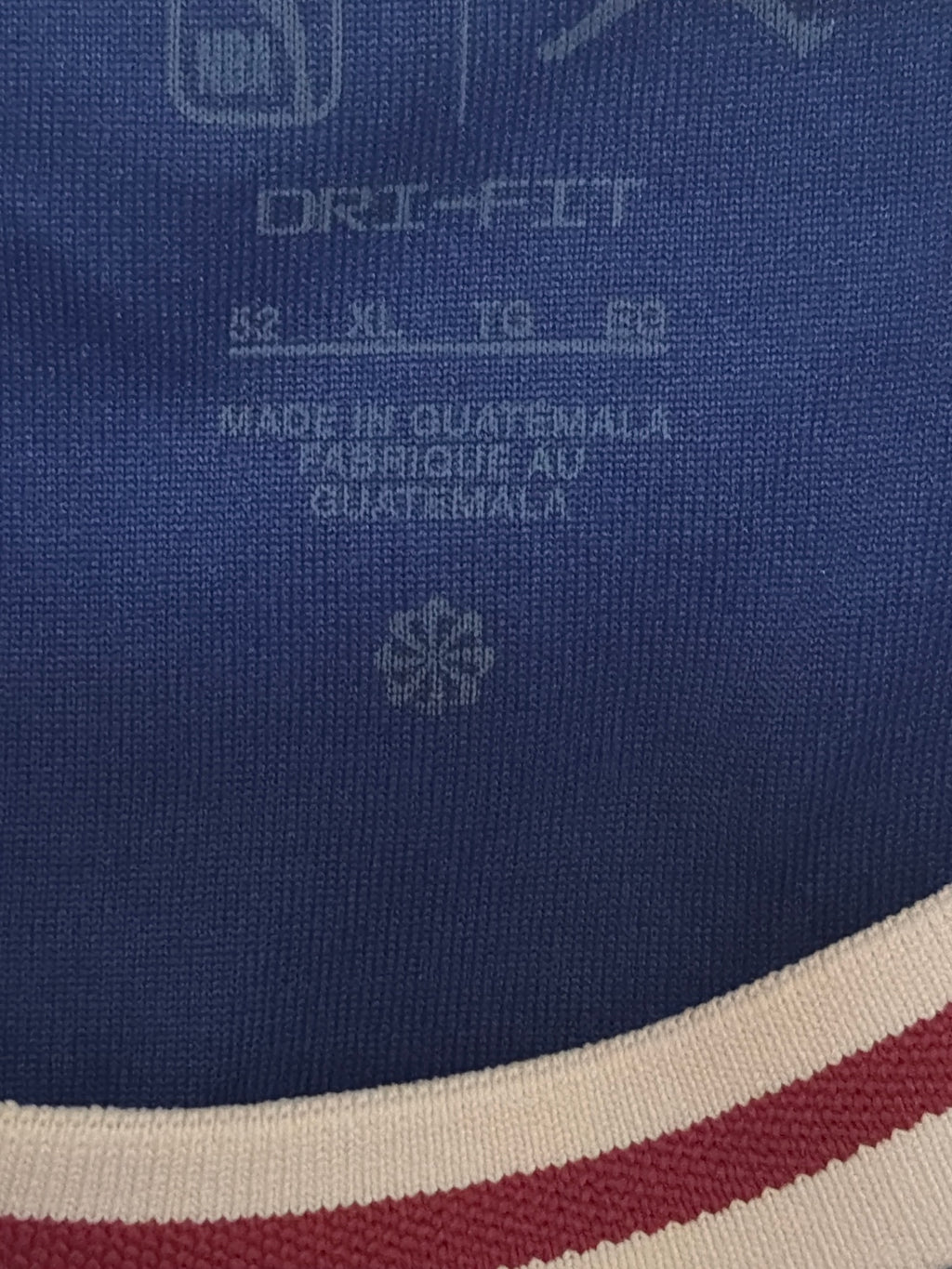 Neck label