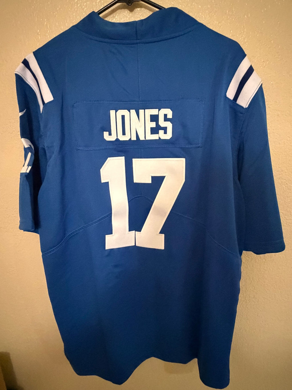 Brand New Indianapolis Colts Daniel Jones #17 Jersey Size M - Nike