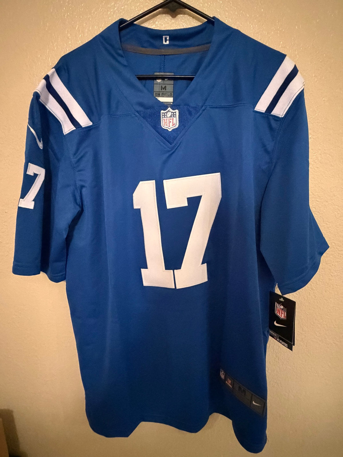 Brand New Indianapolis Colts Daniel Jones #17 Jersey Size M - Nike