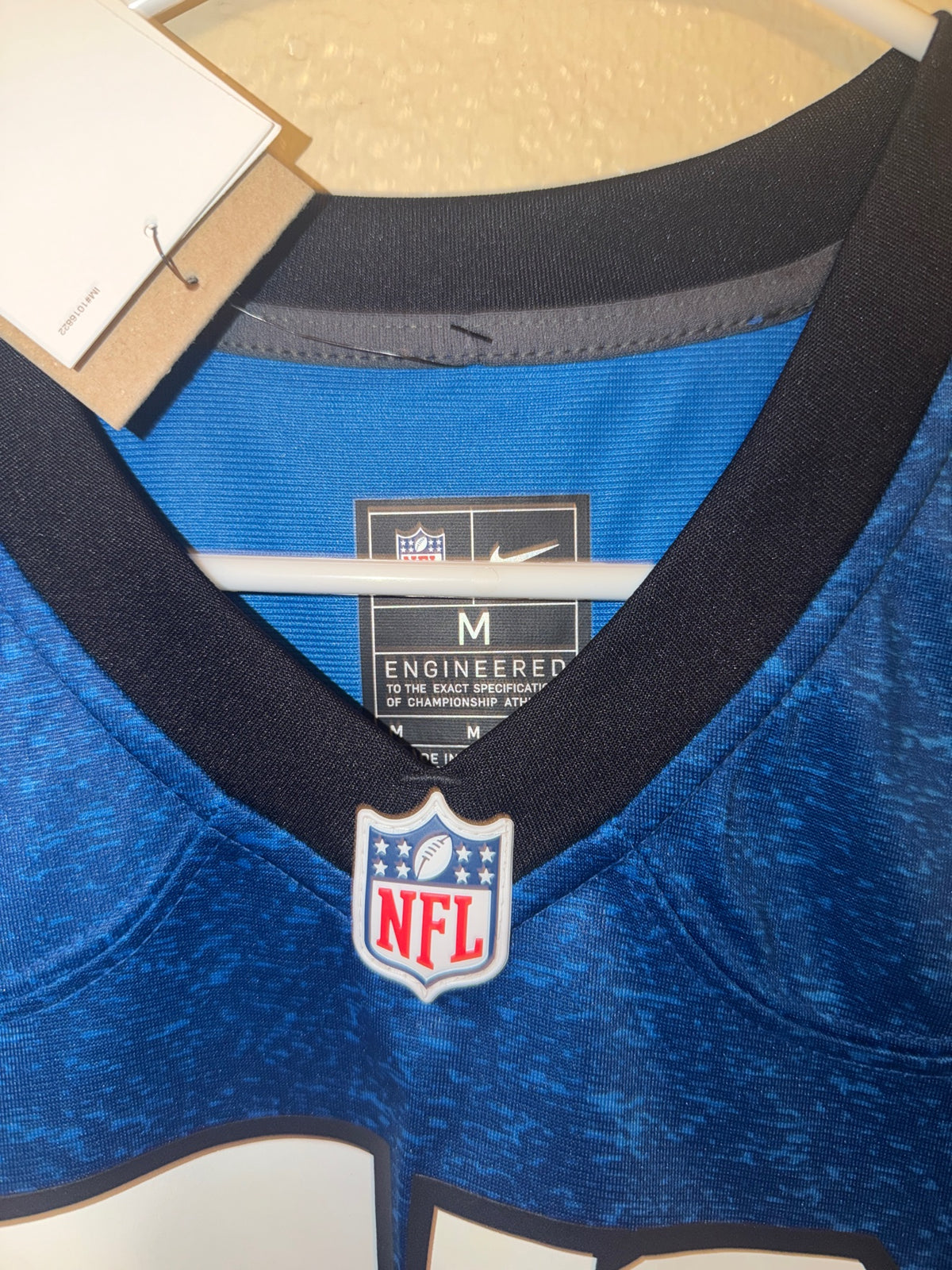 Neck tag